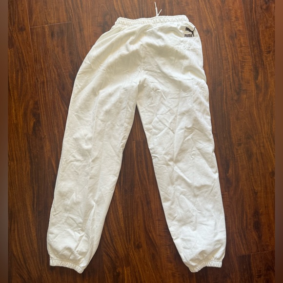 Puma jogger sweatpants in star white - Picture 2 of 3